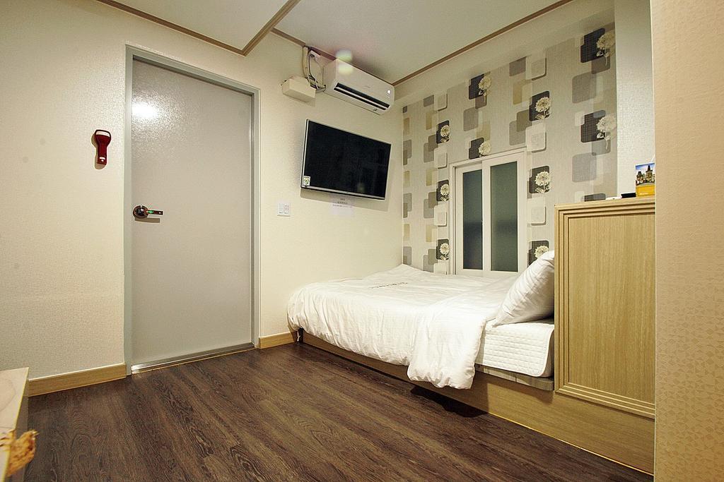 Eel Guesthouse Seoul Ruang foto