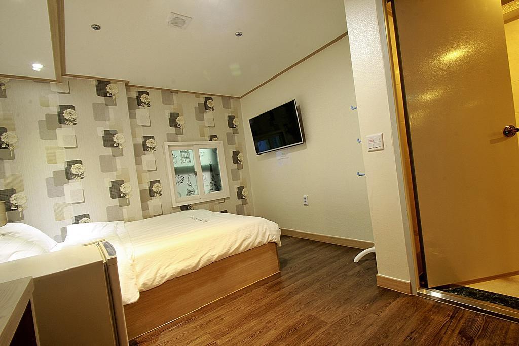 Eel Guesthouse Seoul Ruang foto