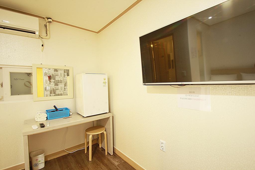 Eel Guesthouse Seoul Ruang foto