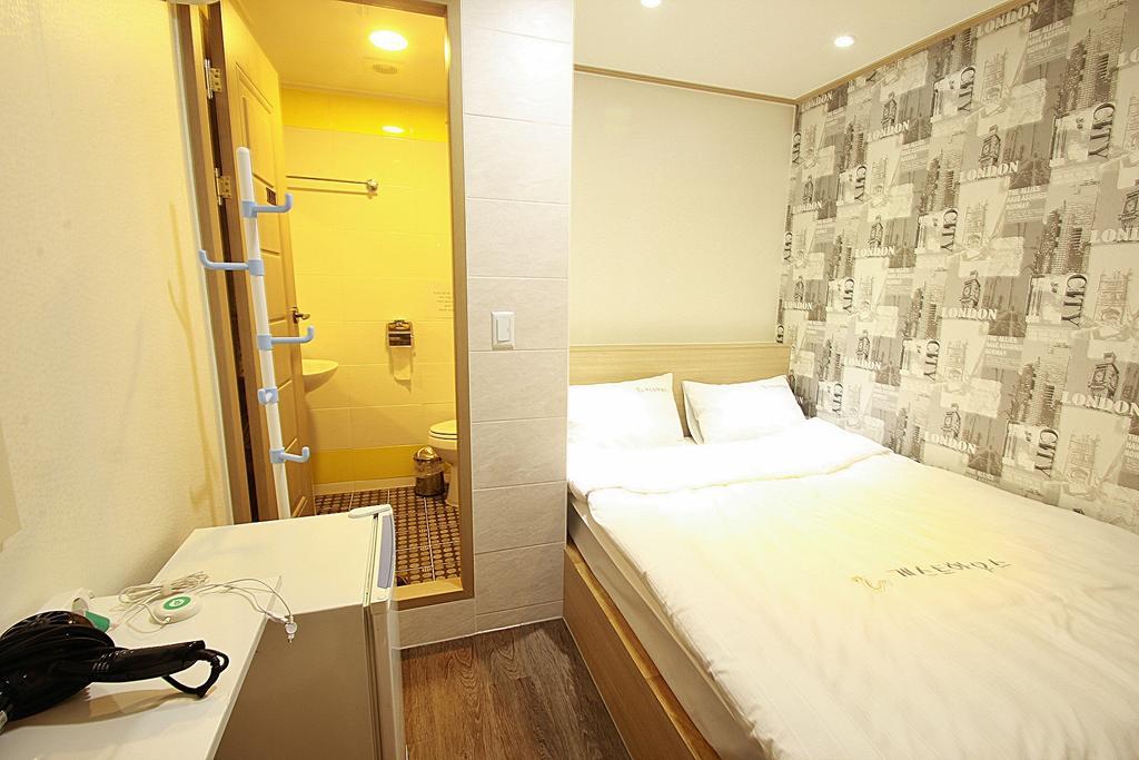 Eel Guesthouse Seoul Ruang foto