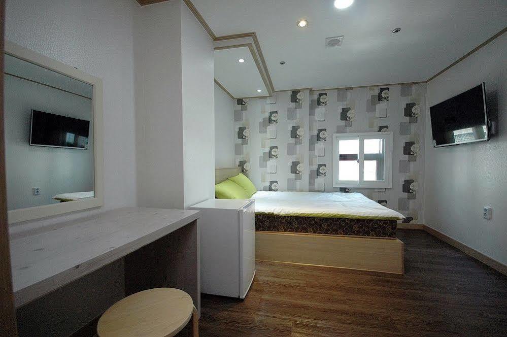 Eel Guesthouse Seoul Bagian luar foto
