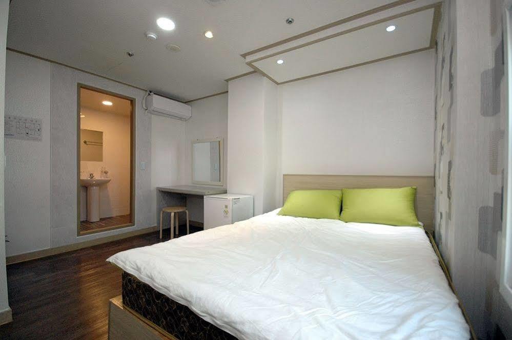 Eel Guesthouse Seoul Bagian luar foto